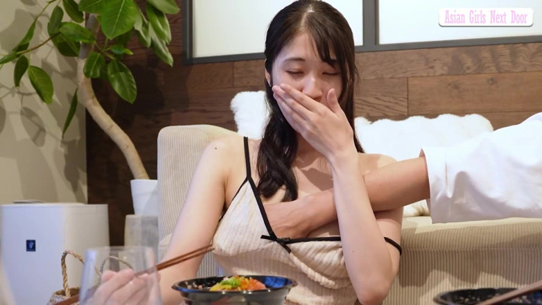 Asian happy ending: 私の同棲する胸の大きいGカップの彼女との生活。普通の日々が徐々に激しくなる