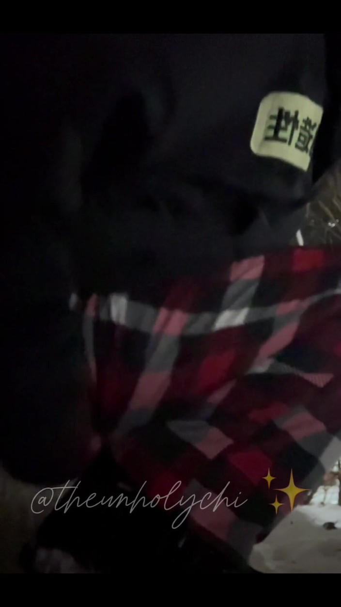 theunholychi: Quick Piss
