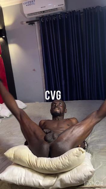 Creamyverseguy2: Han knullar mig utan smörjmedel