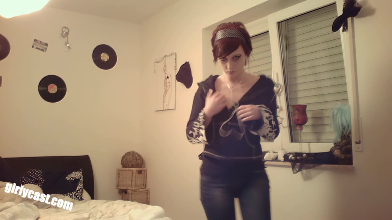 Girlycast: Emo Girl Maya Private XXX Videos