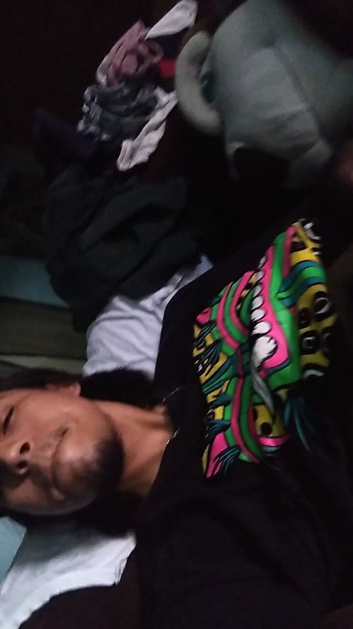 AlexAlejandro13: Mastürbasyon Yapan Adam Olanlardan Zevk Alıyor