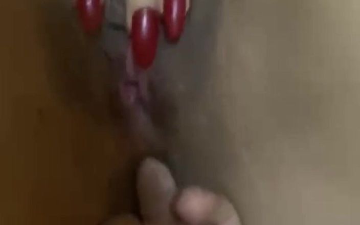 ColomPerx: Première taquine avec un doigt anal
