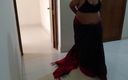 Aria Mia: Üvey oğul 2024 sevgililer günü için sari tamil ateşli teyze giyerken...