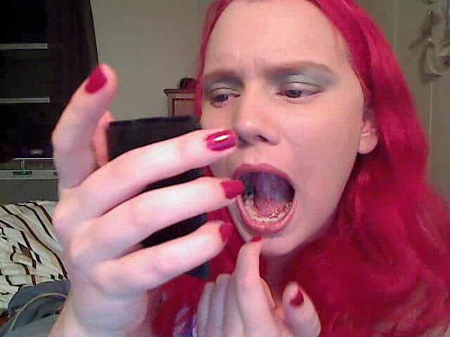 Scarlet Vixen: Фетиш рота з компактним дзеркалом