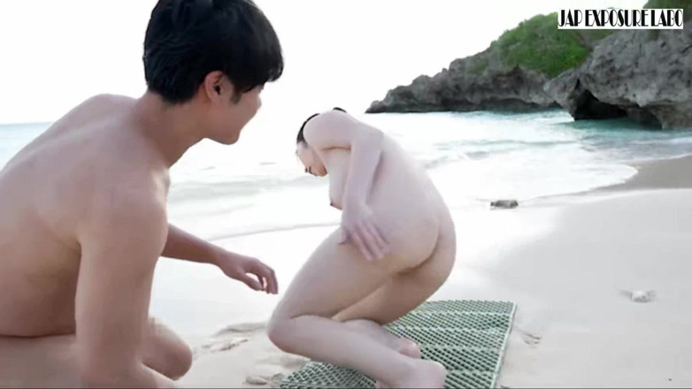 The Sexual Issues: Gravure Idol Za kulisami w Okinawie, odważny off-camera moment uchwycony...