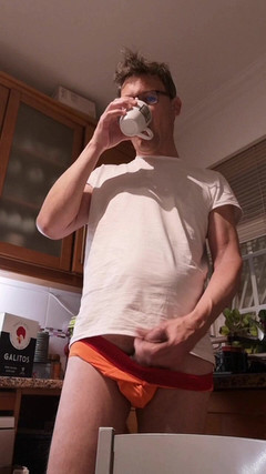 Rafael Torreano: La routine mattutina di rafael dal caffè del mattino fino...