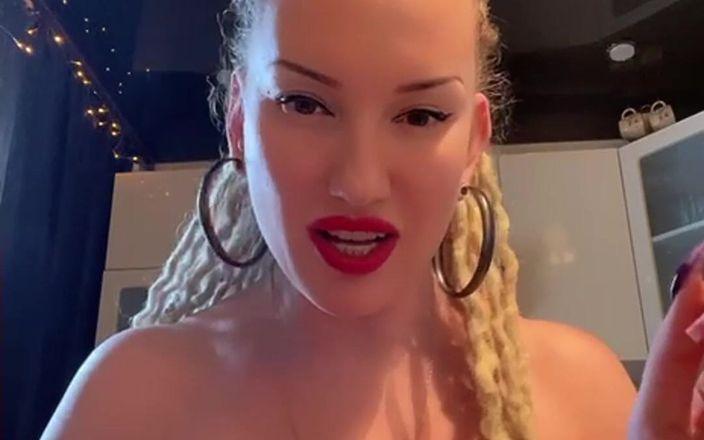 BadAssBitch: Topless CEI CBT-taak