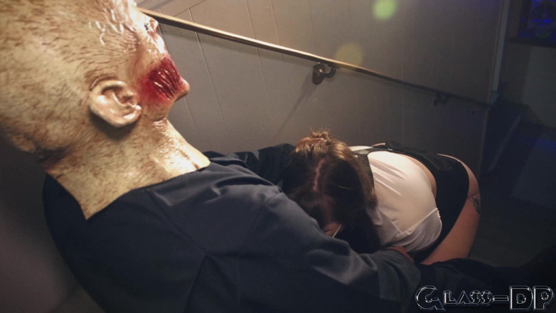 GLASSDP: La puttana di halloween scopa un trucco o un trattatore...
