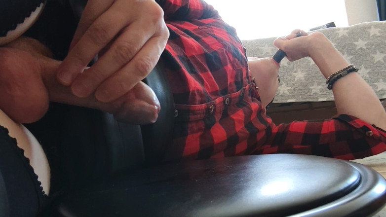 Valentine Tiger: Jerking off, Sucking and Savoring Cum