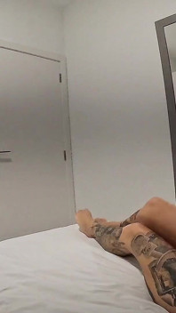 Sph et cocu en POV avec une énorme éjaculation à la fin