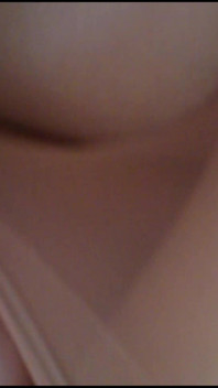 Cette fille pulpeuse se fait baiser en collants