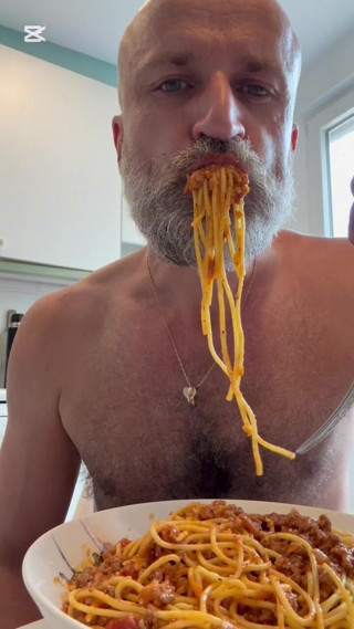 FerLuciDaddy: Macroreuzen beft klein