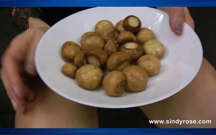 Sindyrose: Sindy Rose take mushrooms in her prolapse ass hole