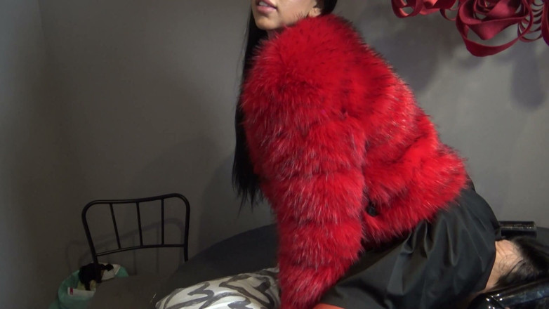 Femdom Austria: Lambendo Bunda Na Mesa Do Pelourinho!