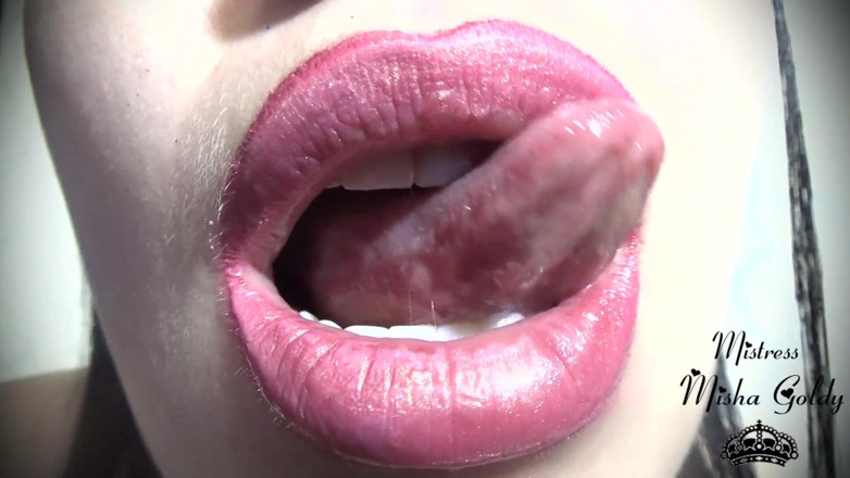 Goddess Misha Goldy: Fétiche du brillant des lèvres roses et dorés et adoration