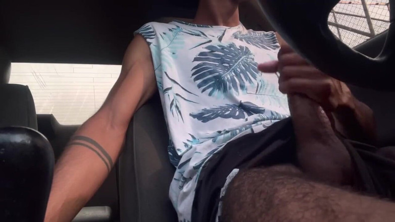 vergar4_daviid: 차에서 사정할 때까지 자위하는 여대생