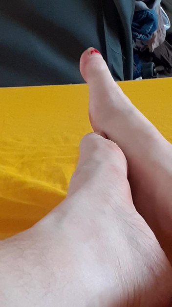 Tinka19: Fetiș cu picioare noi