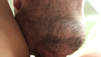 Anna Shpilman: Tě! manželka špehovala svého manžela, zatímco on si honil a pak...