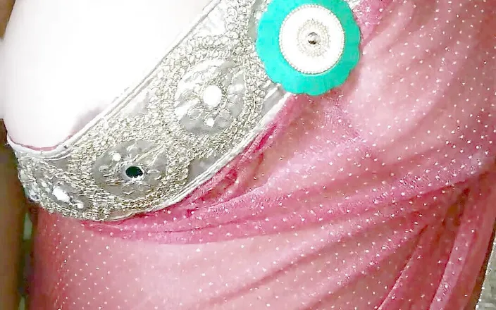 Hot bhabi: Payal Bhabhi Using Vibrator Dildo Sex Masturbation Wow Water Came...