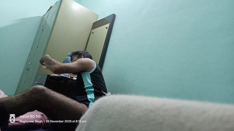 Rajasthani-old-lover: Awek desi India berkongkek dengan bapa tiri dan pegawai tentera...