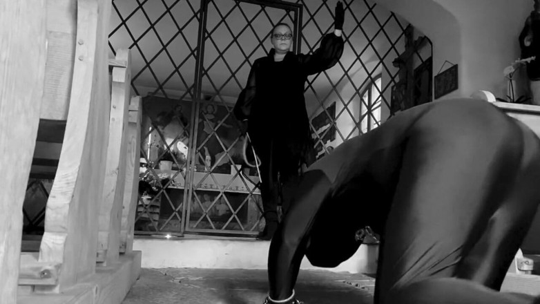 Mistress April: Dominatrix愛人4月 - 告白