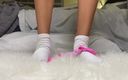 Pink Foxx: Ebony MILF Takes off White Socks, Gets Fucked &amp; Cum on...