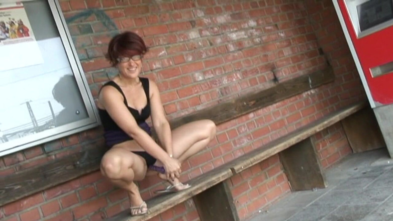 Popp Sylvie: Outdoor sex action at the train station