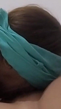 khoobsoorat milf(chodne laayak mammi) ke paas gale men gahre land dene ka shaandaar kaushal hai
