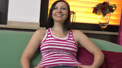 Deutsche Damen: Dildo oranye membuat cewek jerman ini bahagia