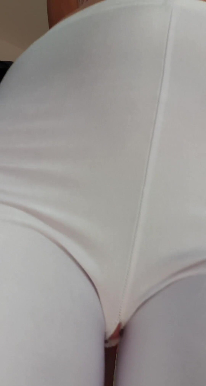 MissAnja_FH: 大家好。几乎是星期五，耶。昨天我忘了发布这个剪辑，所以现在在这里是