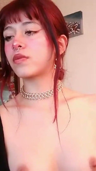 Lationa Con Un Cuerpo Perfecto Se Masturba En Su Habitación Cuando Está Sola En Un Tiktok En Vivo