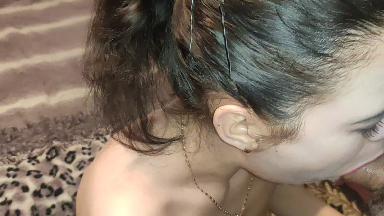 DirtyLubov: Sous-vêtements blancs sur une fille sexy aux cheveux noirs
