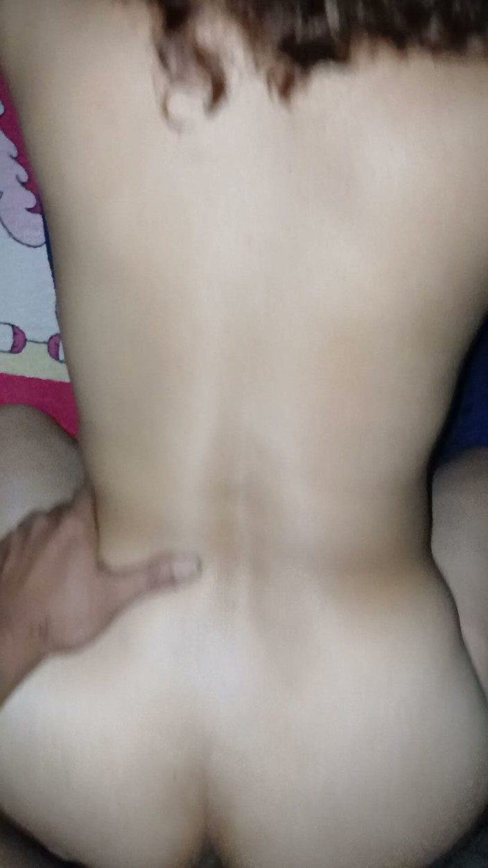 VioletOffer97: 내 배다른 여동생이 나를 따먹기 위해 깨어난다