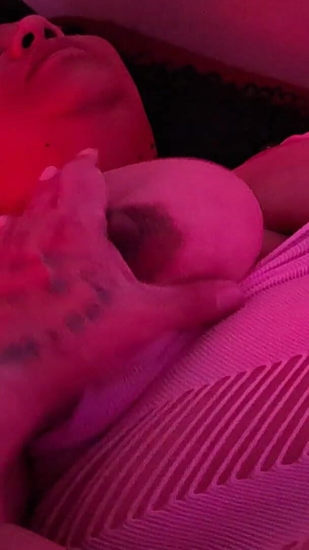 Koi Masturbating in Club (BBW Pleasures) Koi Masturbating in Club (BBW Pleasures)