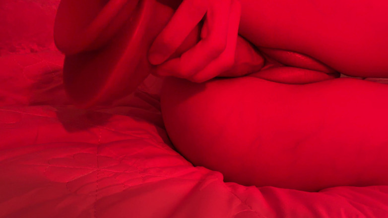 Ms_Emmy_Lynn: Red Light Masturbation Dildo Fuck Multiple Orgasms
