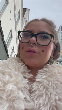 Sandie Candy Cumwalk