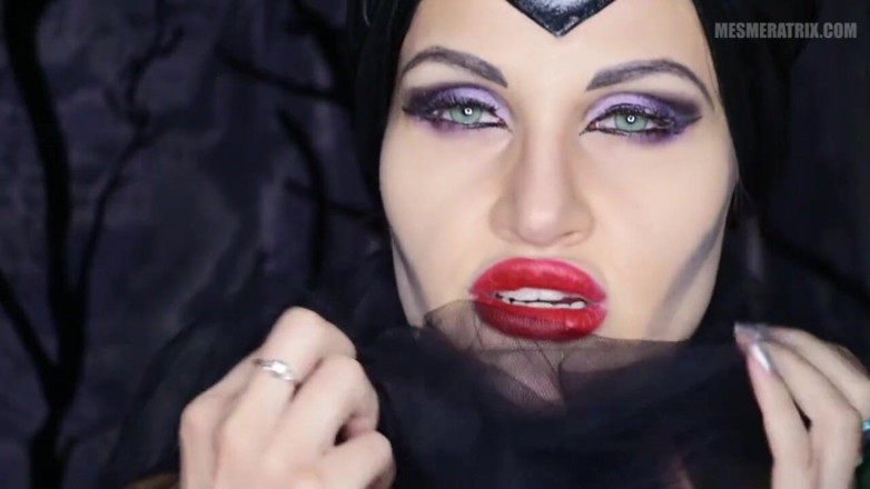 Lady Mesmeratrix Official: In to maleficenteyes...