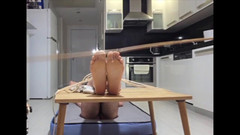 Mistressrola: 他分裂它，因为我的仆人不听我的命令