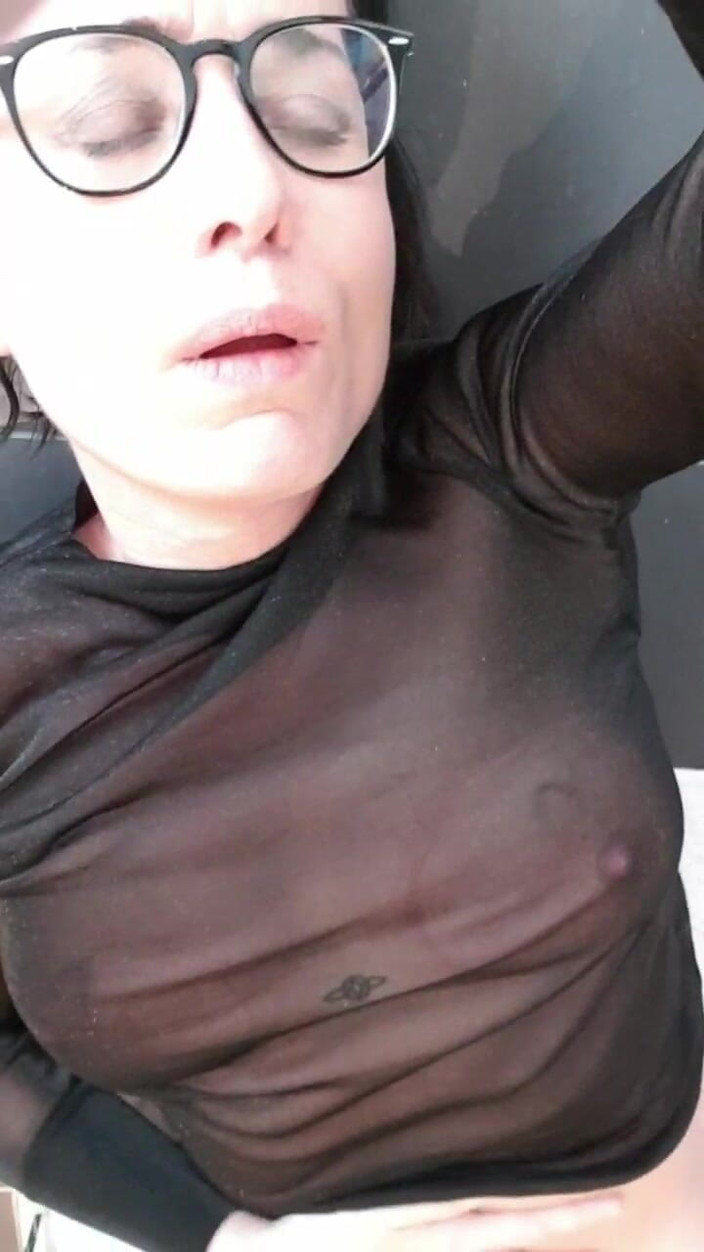 JulieEroticDress: SPLASH MEMANCUT MANI MILF