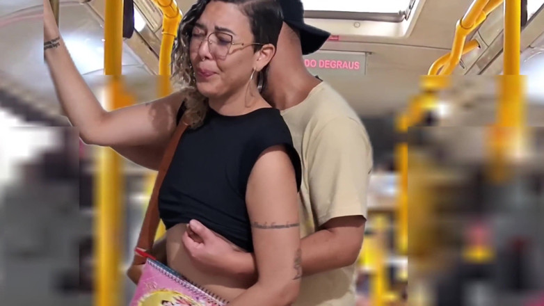 Gabi SweetCouplesStories: Sürtük öğrenci otobüste boşalıyor