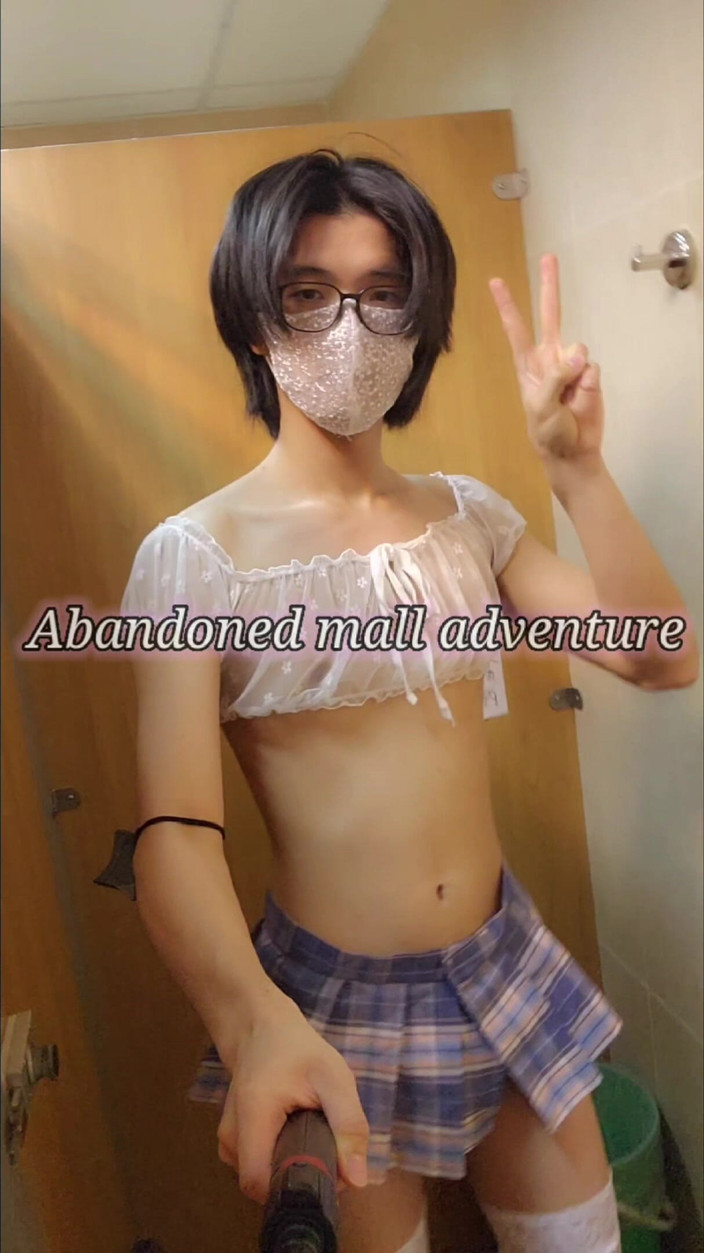 Notafuta Gina's Place: Exhibitionist in Abandoned Building