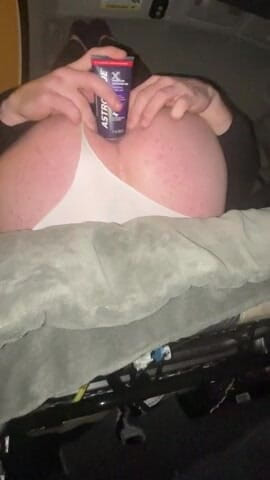Flirty Athlete: Anal play in thong