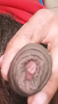 Ordenhando meu pau sem cortes Assista pingando porra em câmera lenta