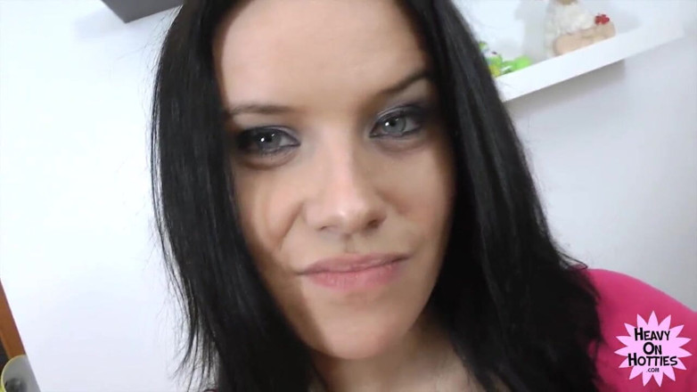 Heavy on Hotties: Colosul francez Cel nemilos cu micuța Wendy Moon în tonic anal!