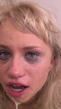 Diese kleine miezerei ist deine ganz eigene versuchung! Deepthroat