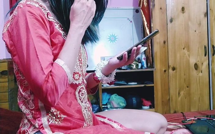 Bolly Karma: Het MILf blir rök innan hon suger kuk