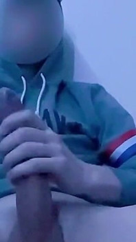 Young Streamer with an Amazing Cock!