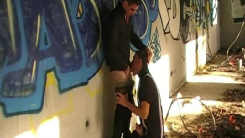 STRAIGHTS BOYS COERCED TO FUCK GAY: Fucked a rela yougn straighjt outdoor