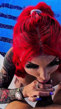 Blowjob liar di bawah sinar matahari