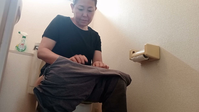 Mayumi Kanzaki: 화장실 카메라